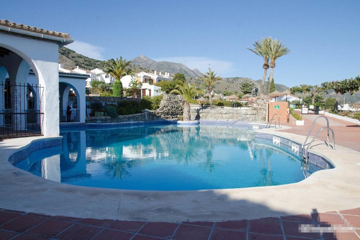 Apartamento Capistrano Village Nerja Exteriör bild