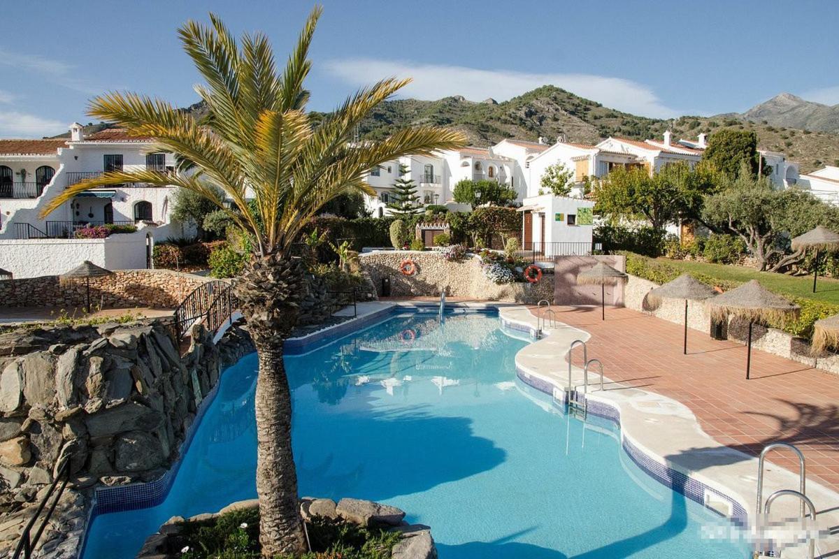 Apartamento Capistrano Village Nerja Exteriör bild