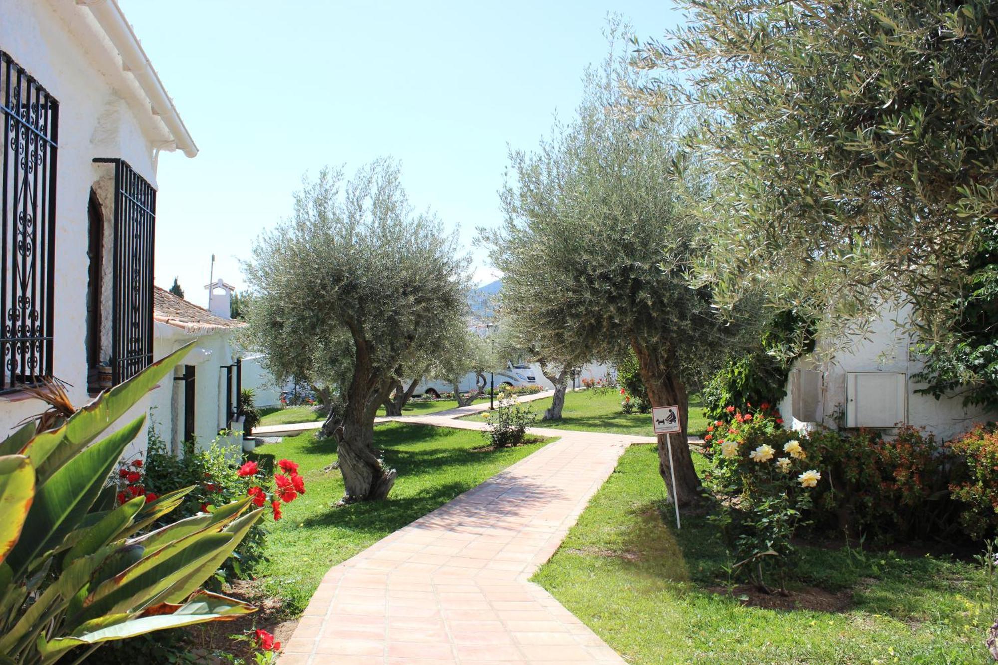 Apartamento Capistrano Village Nerja Exteriör bild